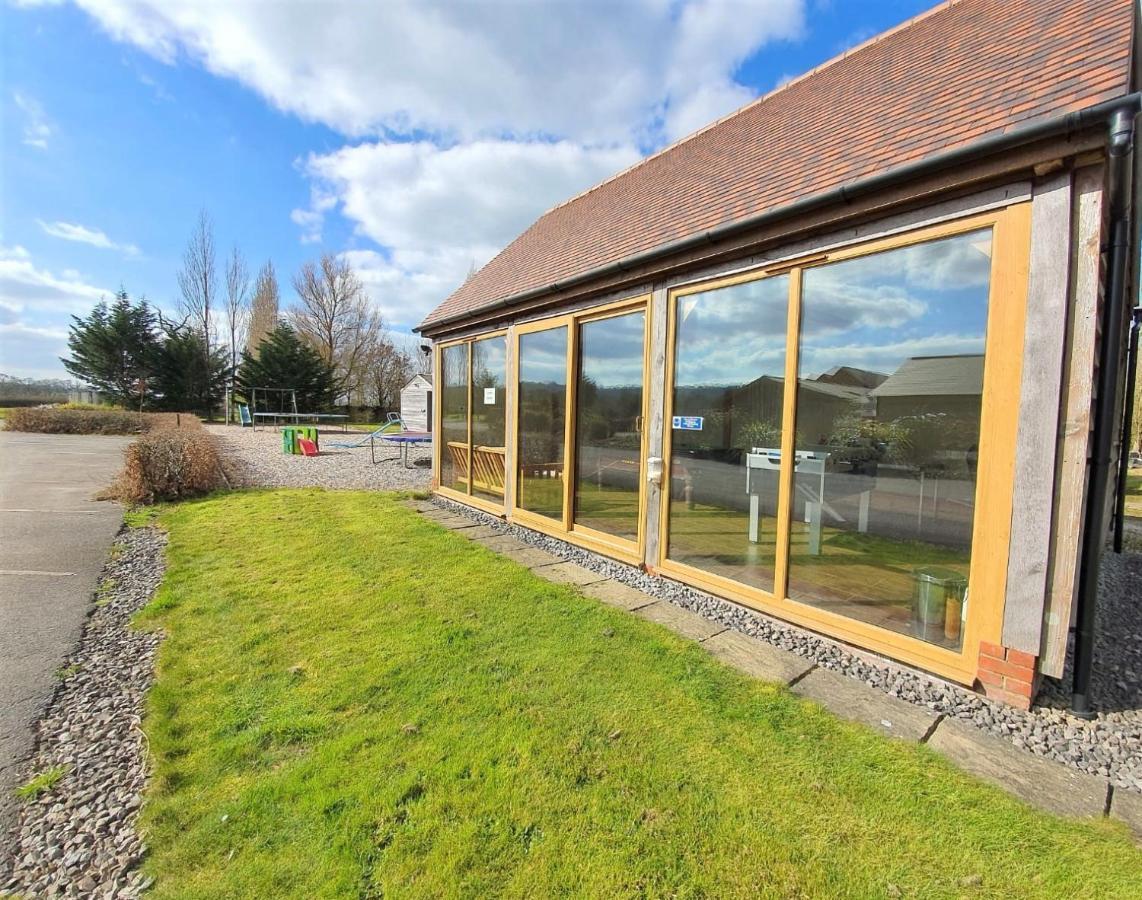 The Victorian Barn, Self-catering Holidays With Pool And Hot Tubs, Dorset