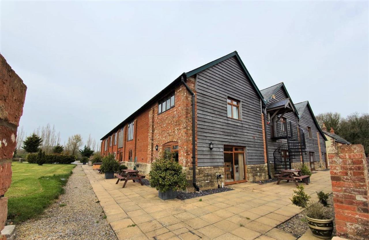 The Victorian Barn, Self-catering Holidays With Pool And Hot Tubs, Dorset Holiday home