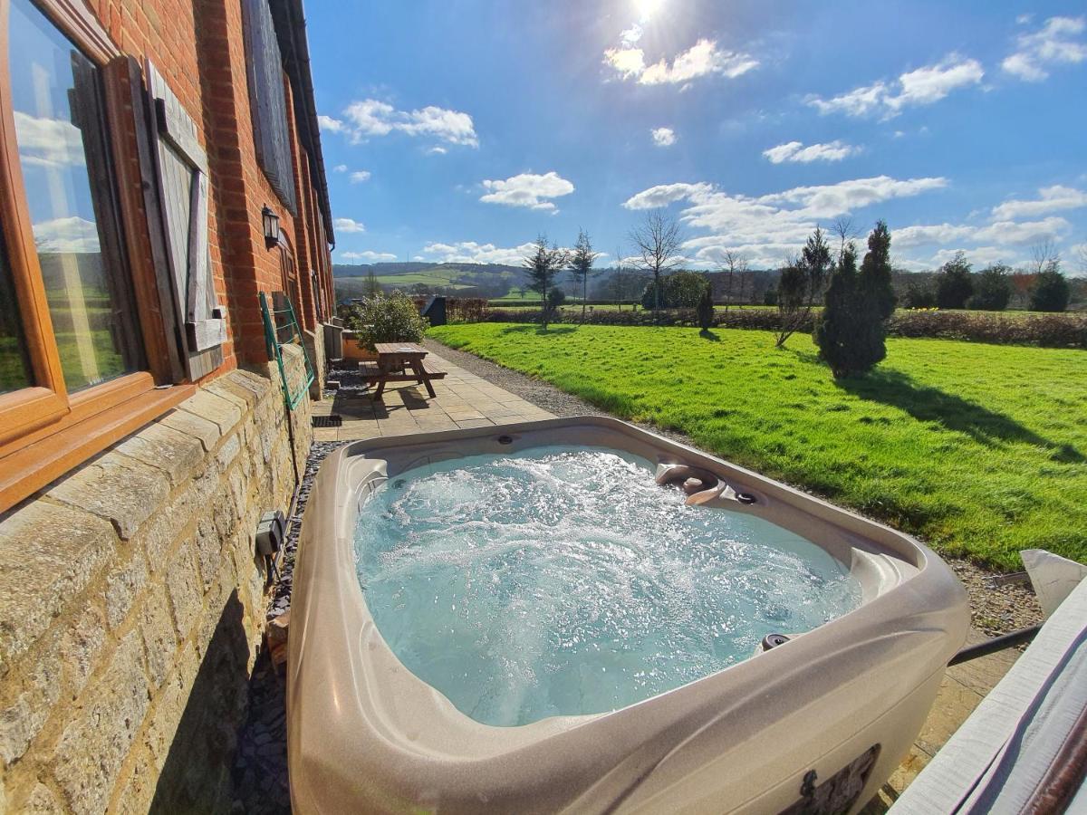 The Victorian Barn, Self-catering Holidays With Pool And Hot Tubs, Dorset Woolland
