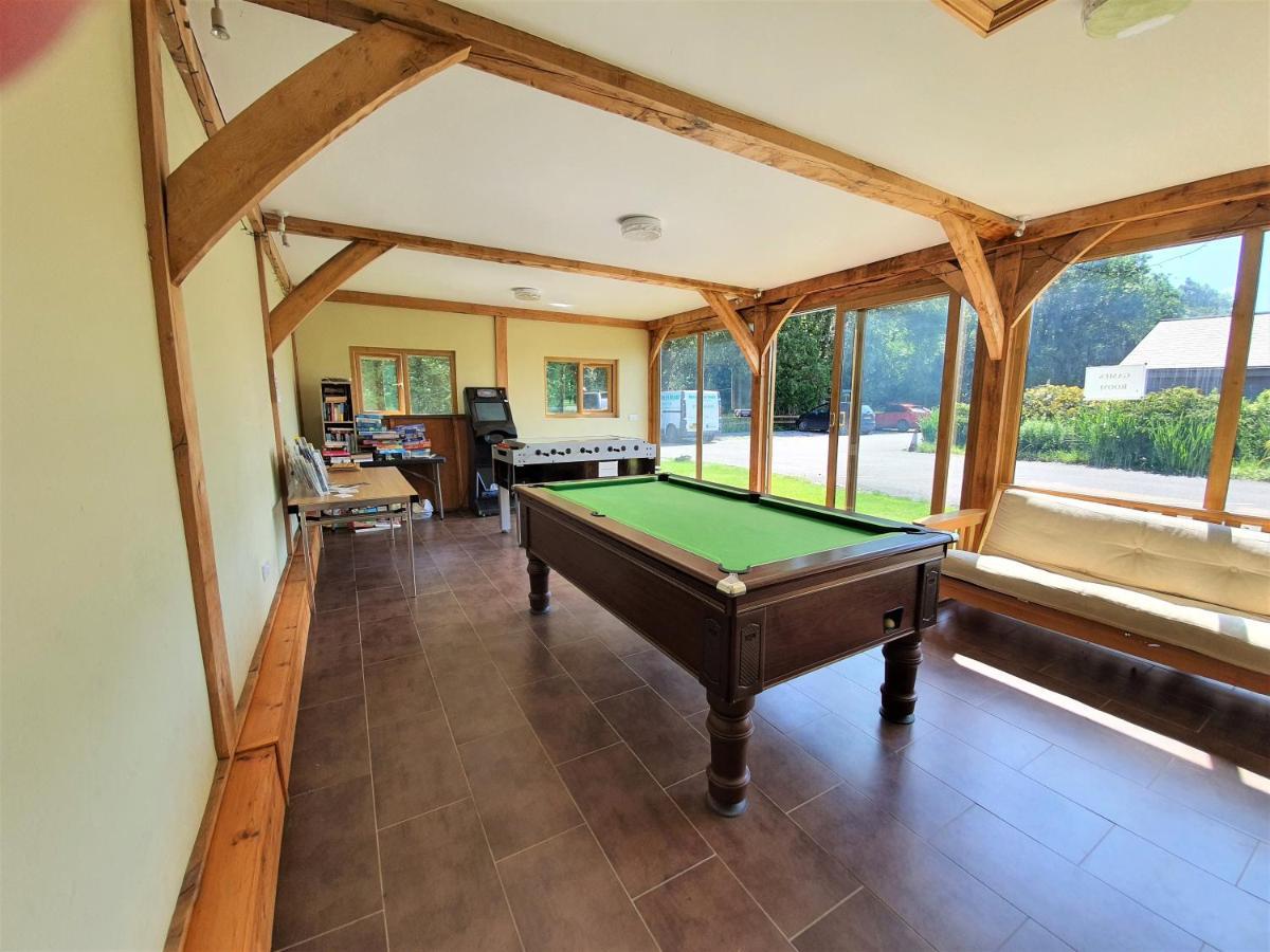 Дом отдыха The Victorian Barn, Self-catering Holidays With Pool And Hot Tubs, Dorset