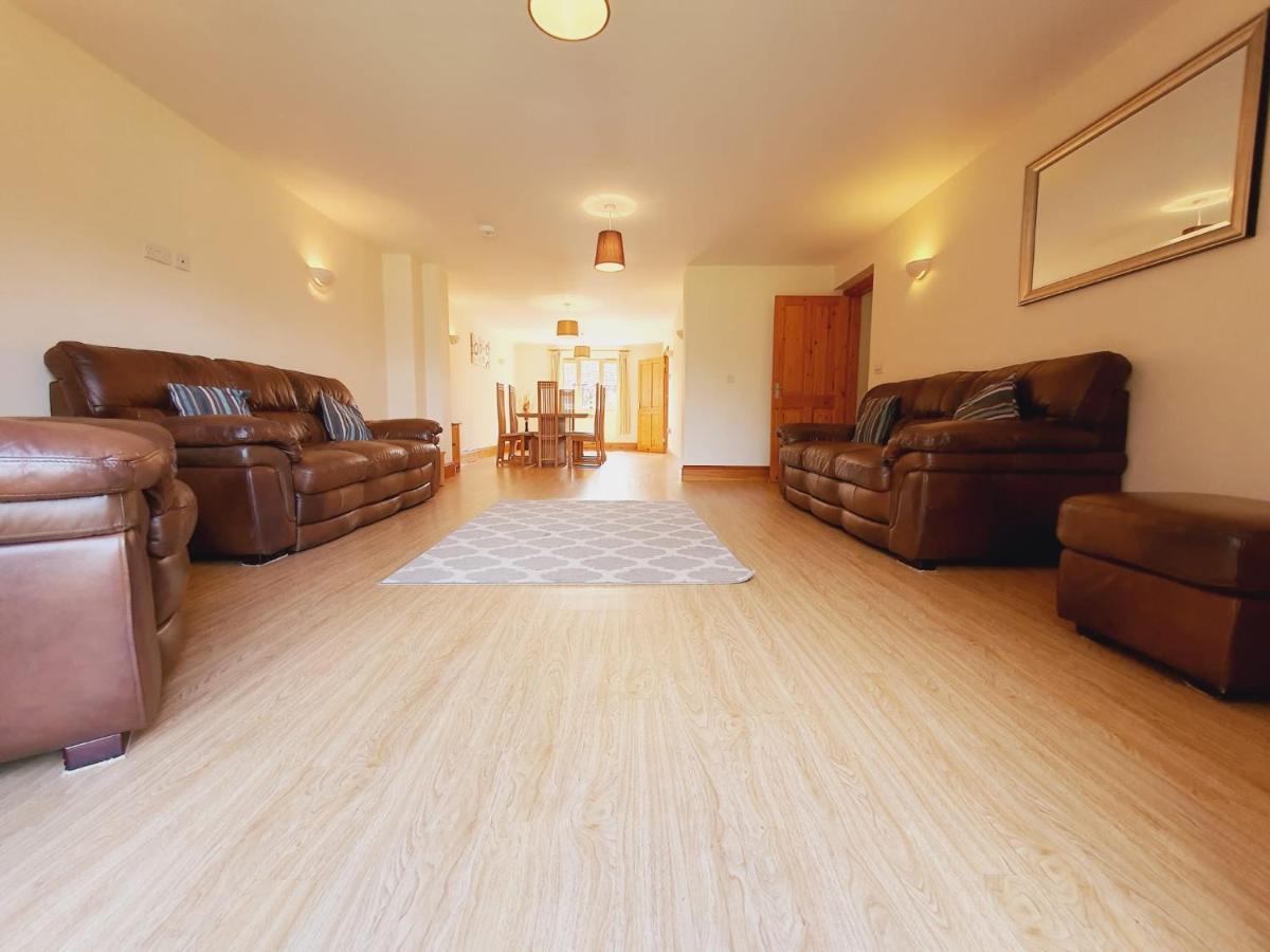 Holiday home The Victorian Barn, Self-catering Holidays With Pool And Hot Tubs, Dorset Woolland
