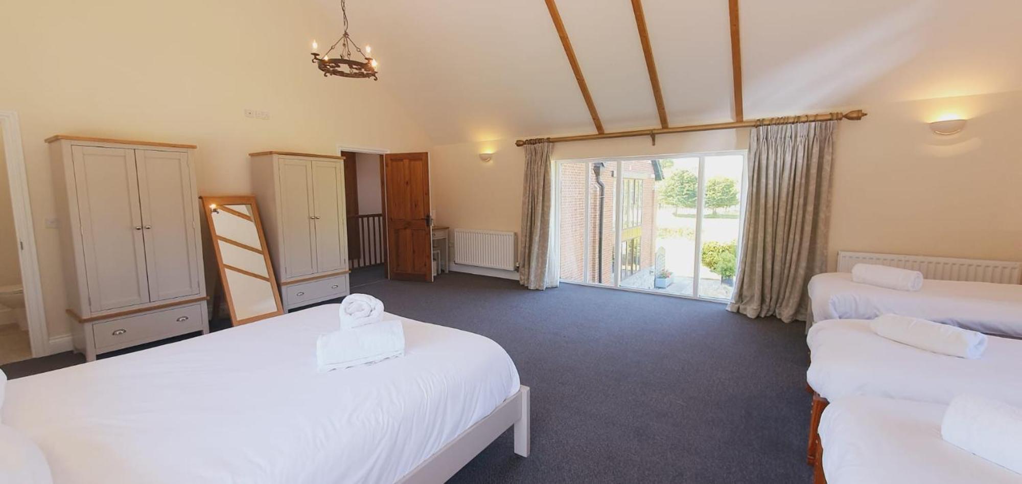The Victorian Barn, Self-catering Holidays With Pool And Hot Tubs, Dorset