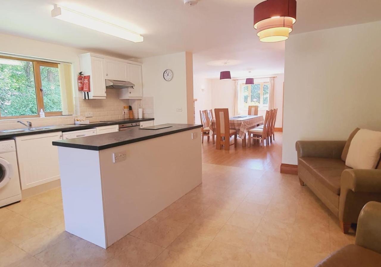 The Victorian Barn, Self-catering Holidays With Pool And Hot Tubs, Dorset Woolland