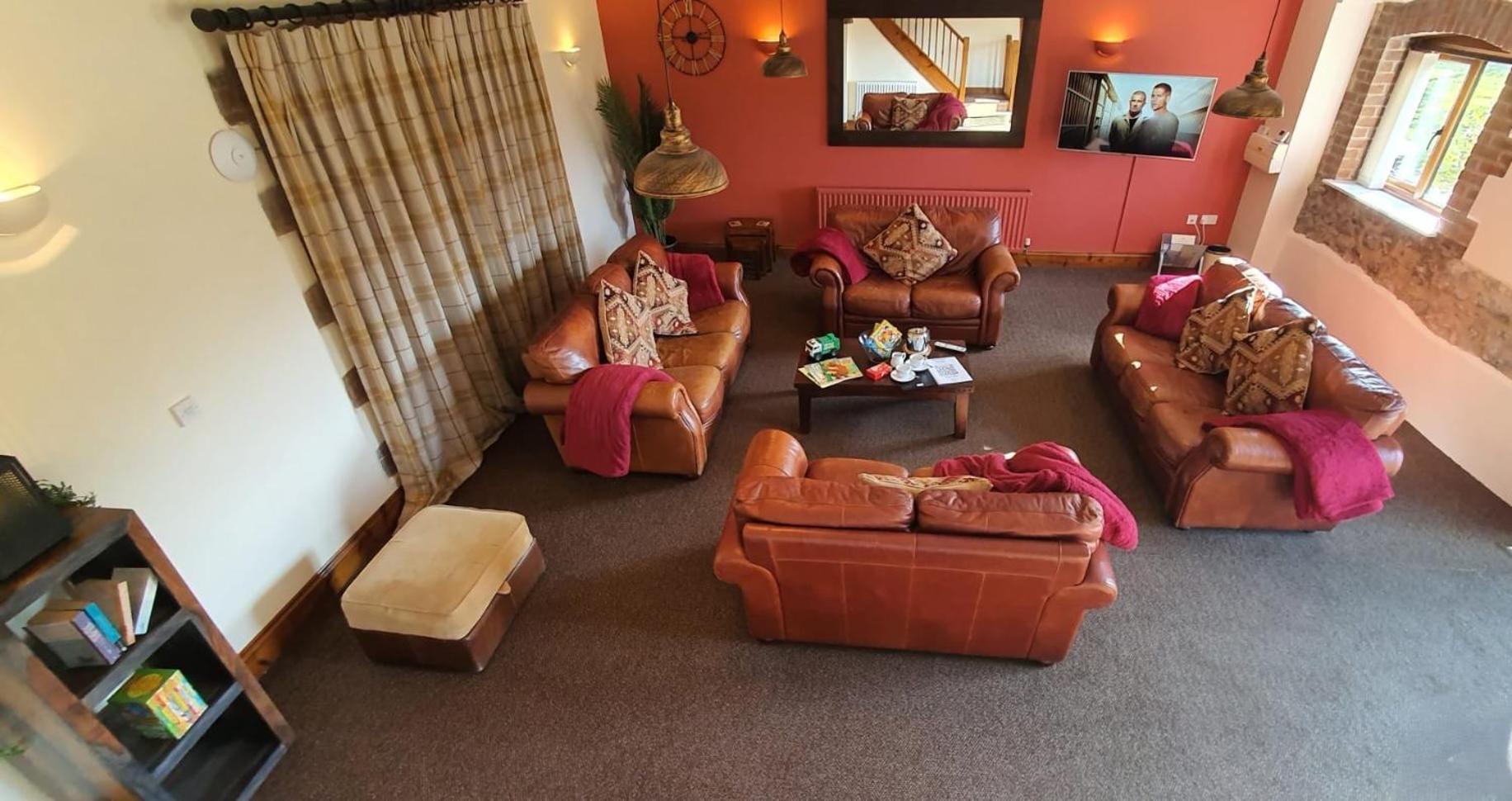 The Victorian Barn, Self-catering Holidays With Pool And Hot Tubs, Dorset Holiday home