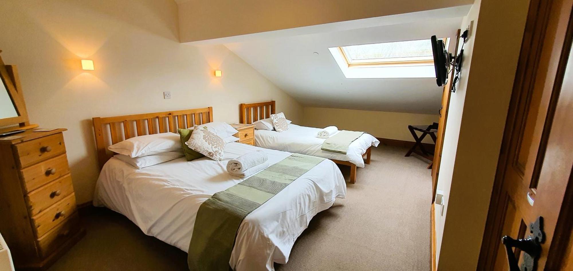 The Victorian Barn, Self-catering Holidays With Pool And Hot Tubs, Dorset * Woolland