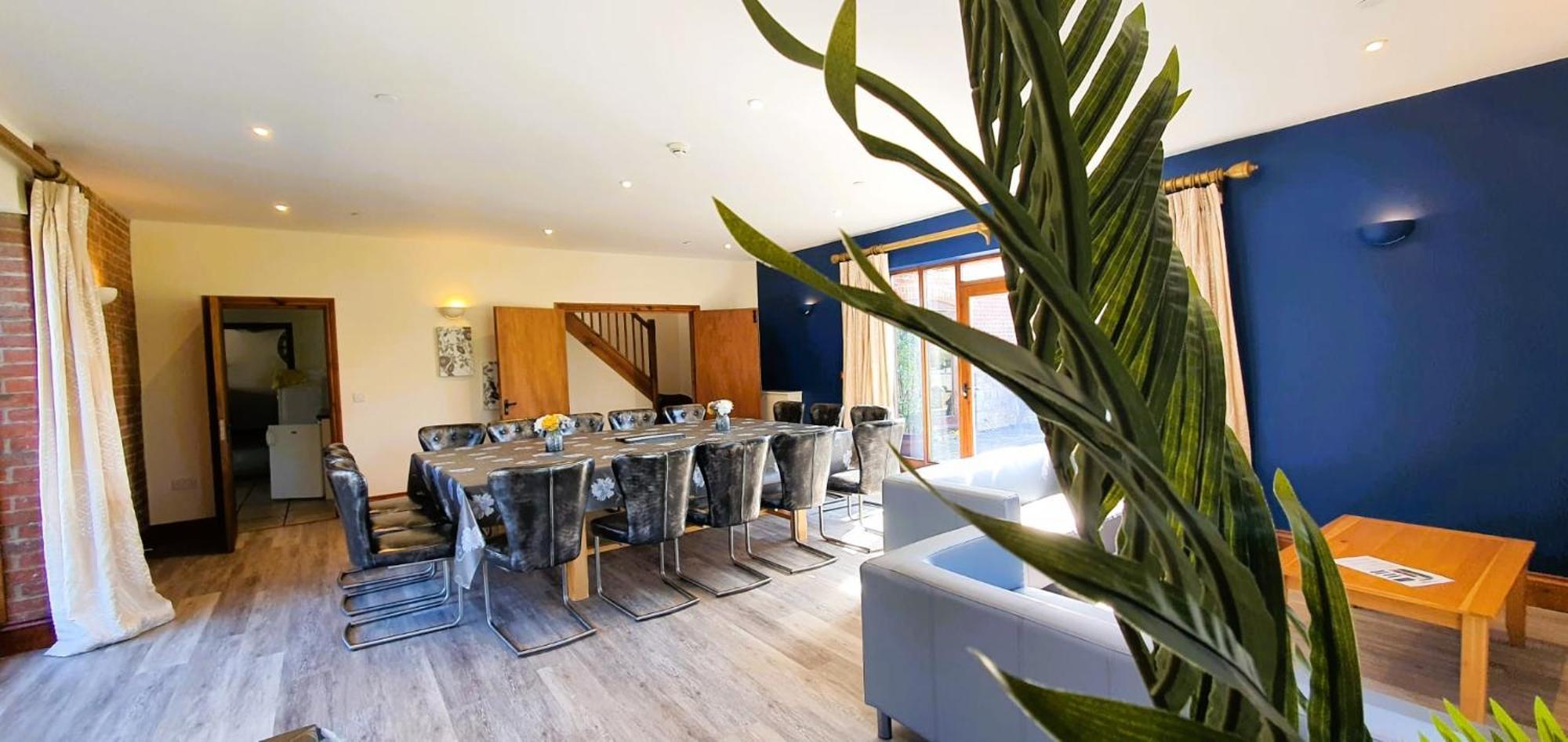 The Victorian Barn, Self-catering Holidays With Pool And Hot Tubs, Dorset Дом отдыха