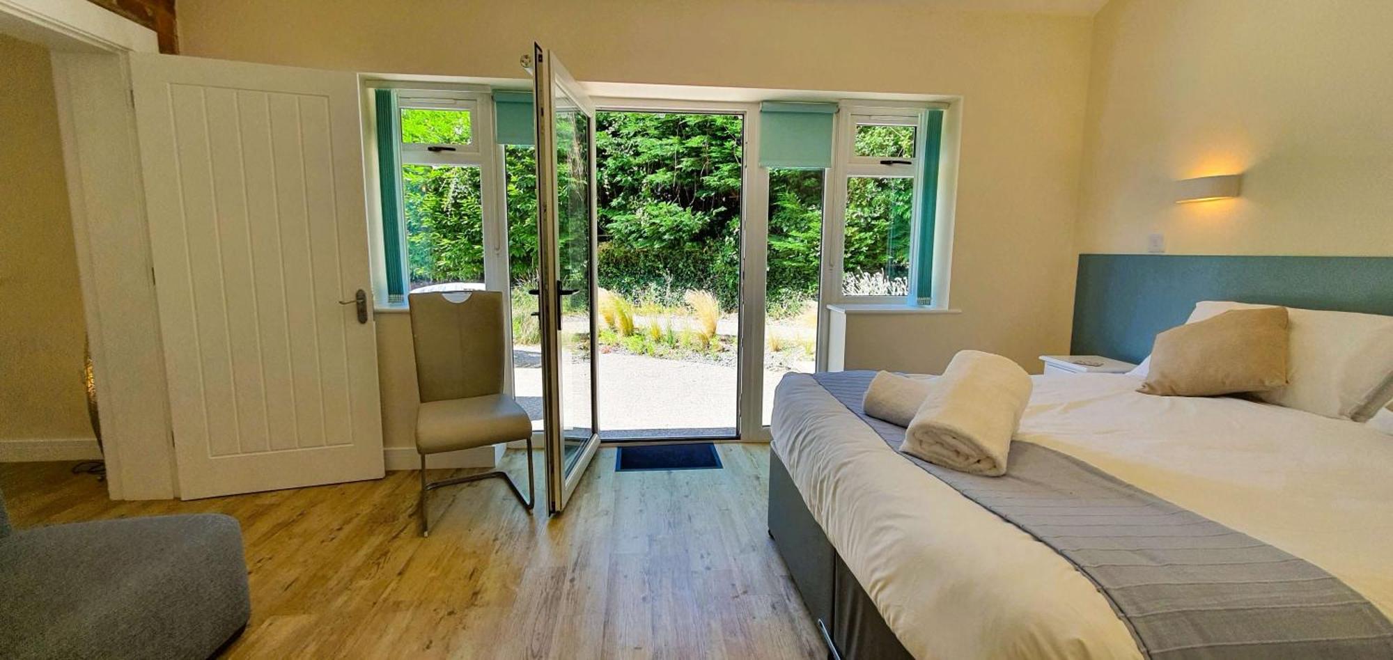 Дом отдыха The Victorian Barn, Self-catering Holidays With Pool And Hot Tubs, Dorset *