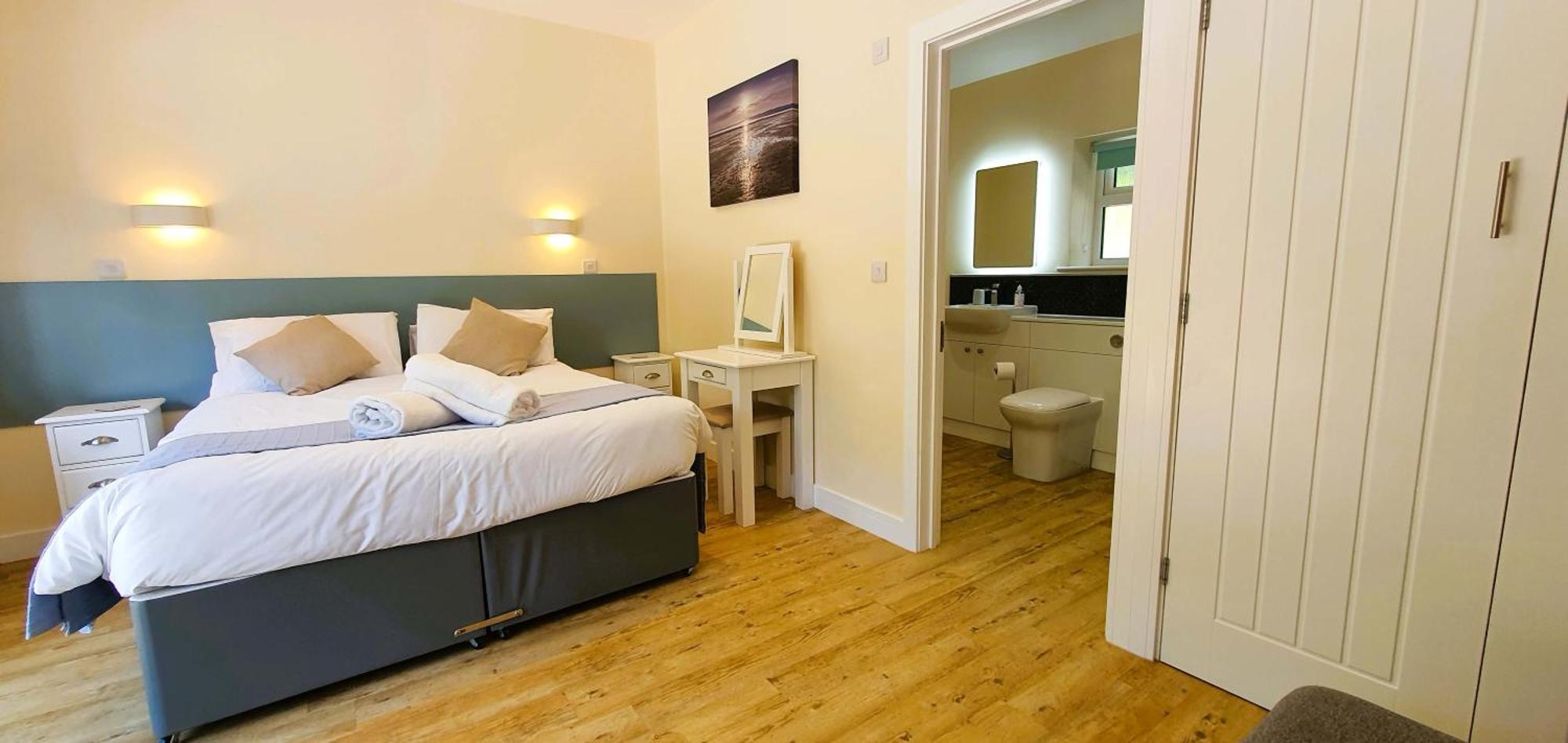 Дом отдыха The Victorian Barn, Self-catering Holidays With Pool And Hot Tubs, Dorset Woolland