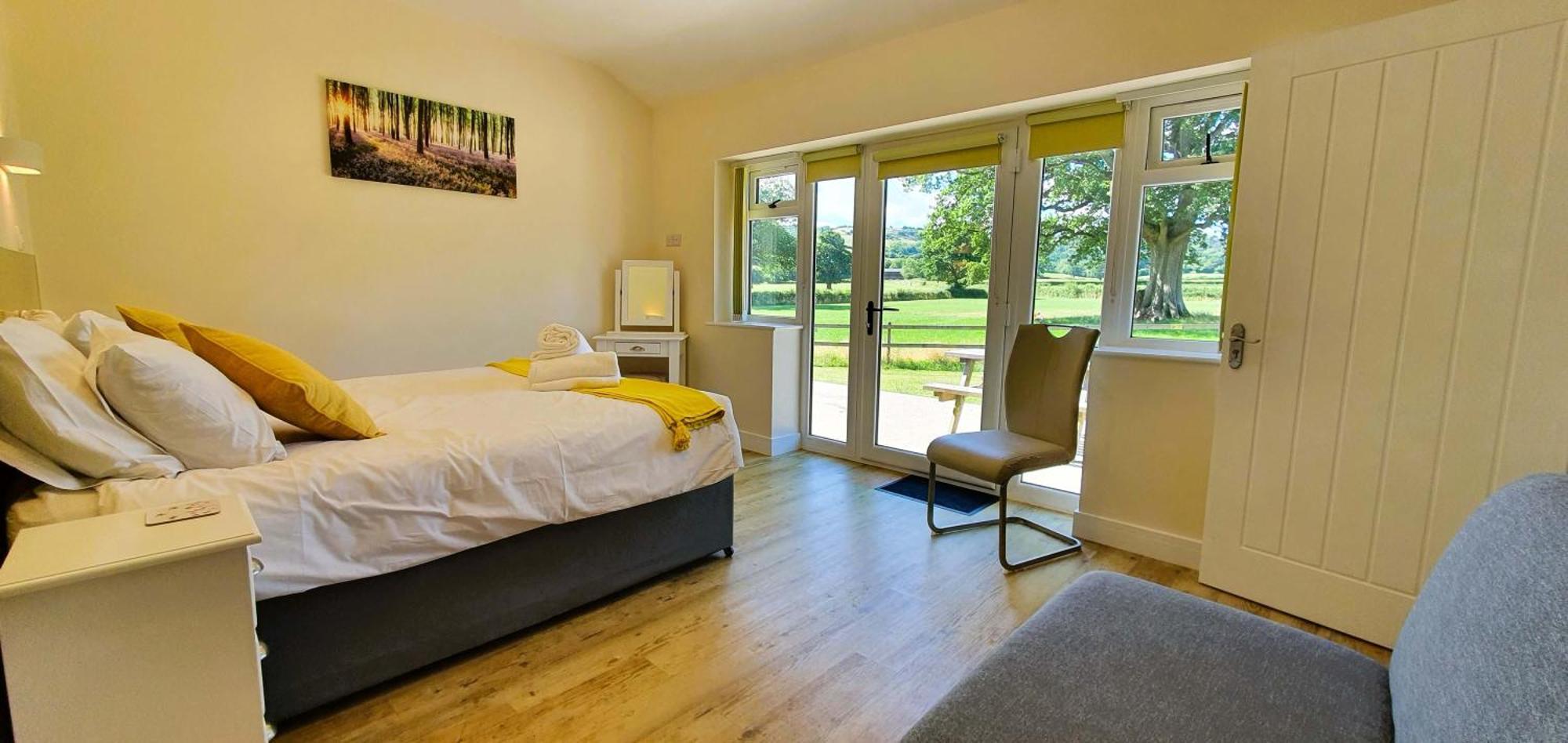 Дом отдыха The Victorian Barn, Self-catering Holidays With Pool And Hot Tubs, Dorset