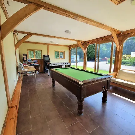 The Victorian Barn, Self-Catering Holidays With Pool And Hot Tubs, Dorset Woolland Exterior photo