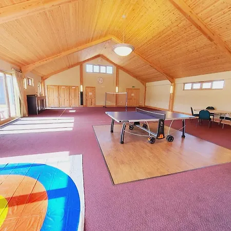 The Victorian Barn, Self-Catering Holidays With Pool And Hot Tubs, Dorset Woolland Exterior photo