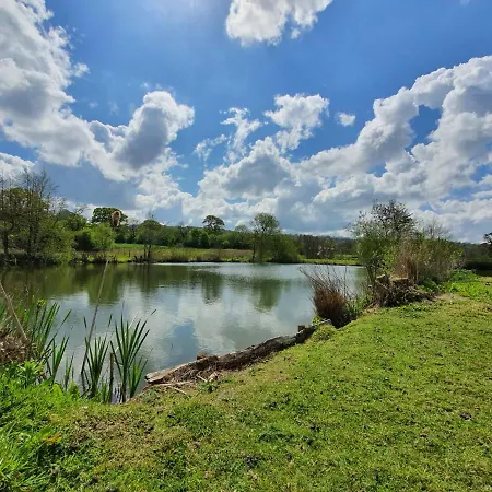 The Victorian Barn, Self-Catering Holidays With Pool And Hot Tubs, Dorset Woolland Exterior photo