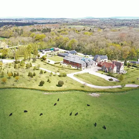 The Victorian Barn, Self-Catering Holidays With Pool And Hot Tubs, Dorset Woolland Exterior photo
