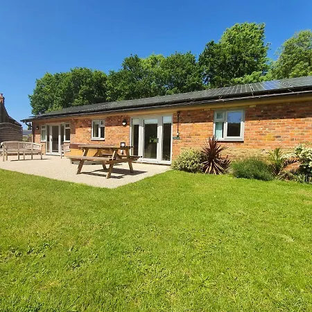 The Victorian Barn, Self-Catering Holidays With Pool And Hot Tubs, Dorset Woolland Exterior photo