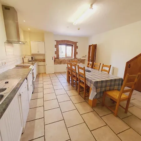 The Victorian Barn, Self-Catering Holidays With Pool And Hot Tubs, Dorset Woolland Room photo