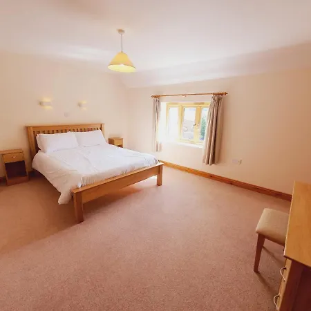 The Victorian Barn, Self-Catering Holidays With Pool And Hot Tubs, Dorset Woolland Room photo