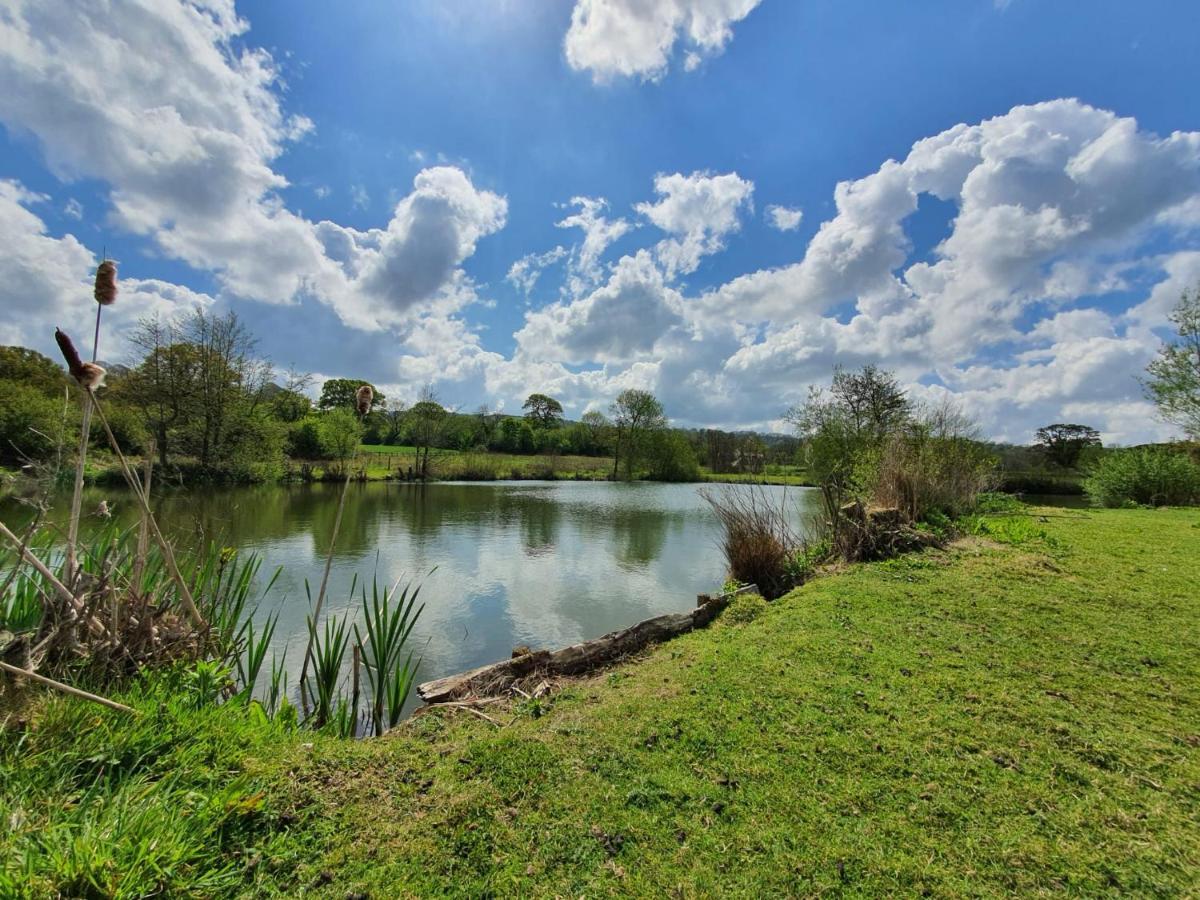 The Victorian Barn, Self-catering Holidays With Pool And Hot Tubs, Dorset Woolland