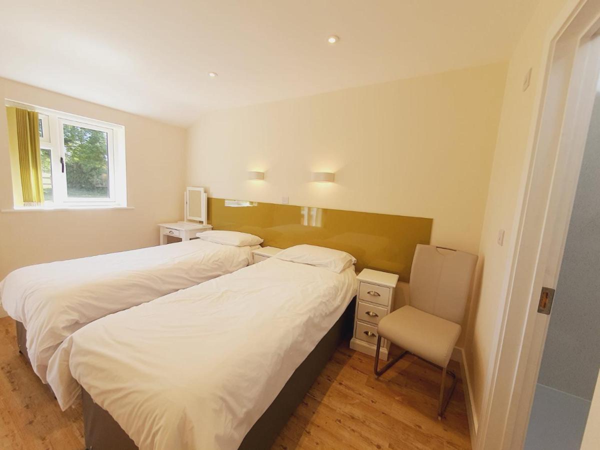 The Victorian Barn, Self-catering Holidays With Pool And Hot Tubs, Dorset Woolland