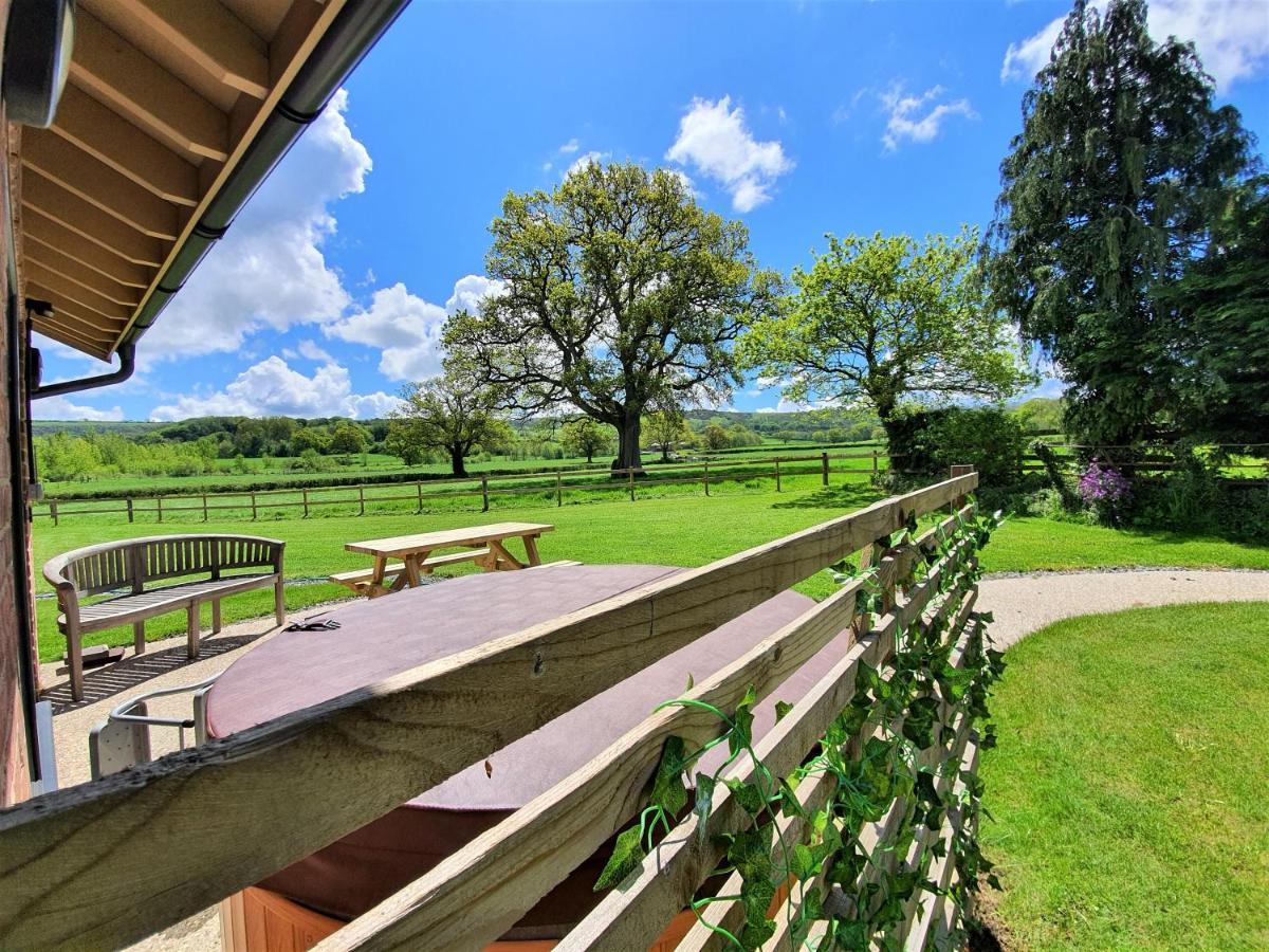 The Victorian Barn, Self-catering Holidays With Pool And Hot Tubs, Dorset