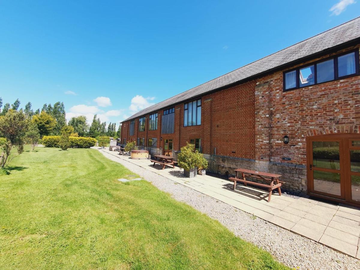 The Victorian Barn, Self-catering Holidays With Pool And Hot Tubs, Dorset * Woolland