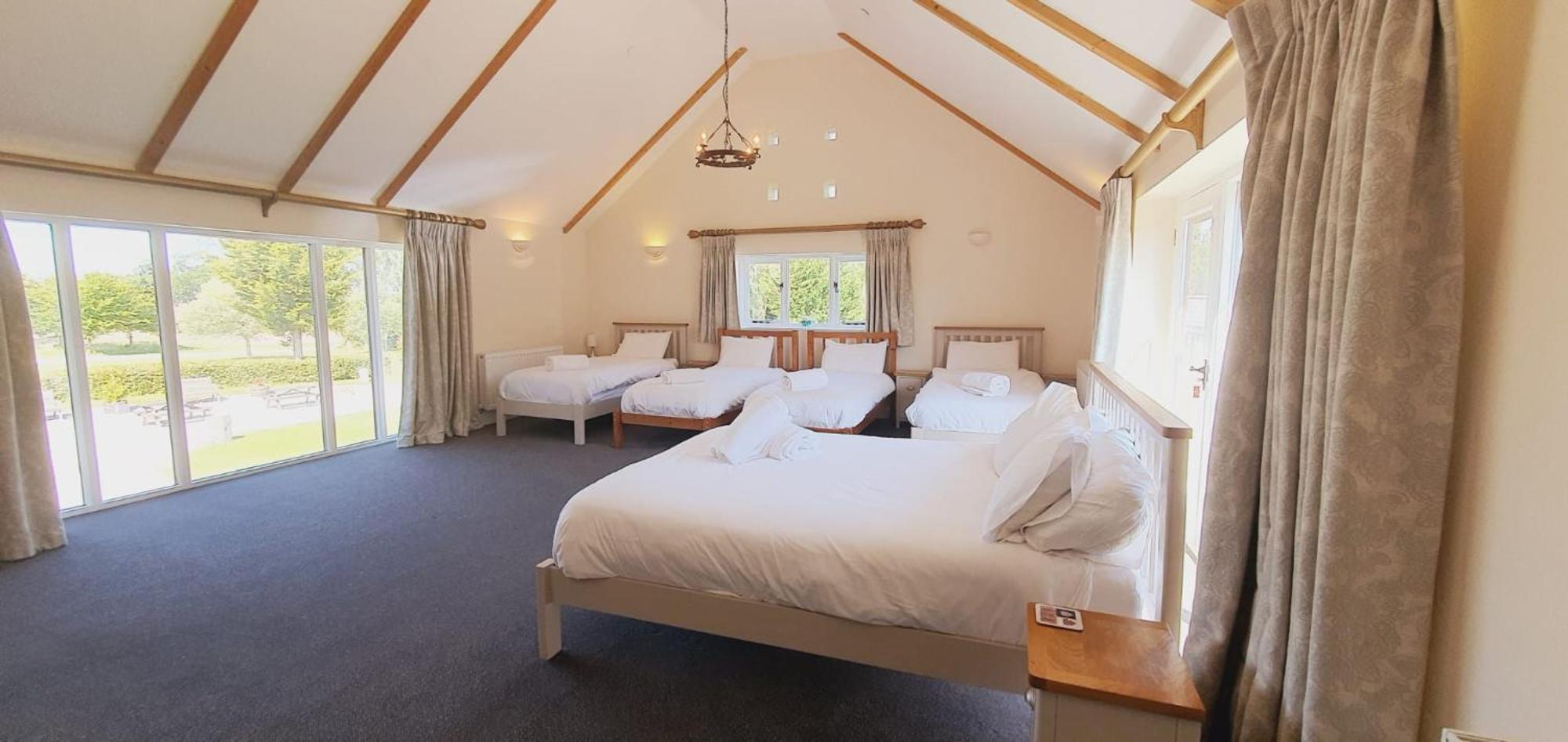 The Victorian Barn, Self-catering Holidays With Pool And Hot Tubs, Dorset * Woolland